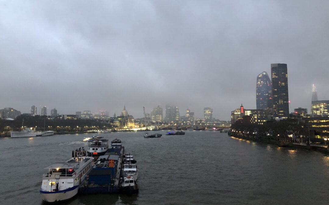 A London Wedding Celebrant – Grand Weddings in the City